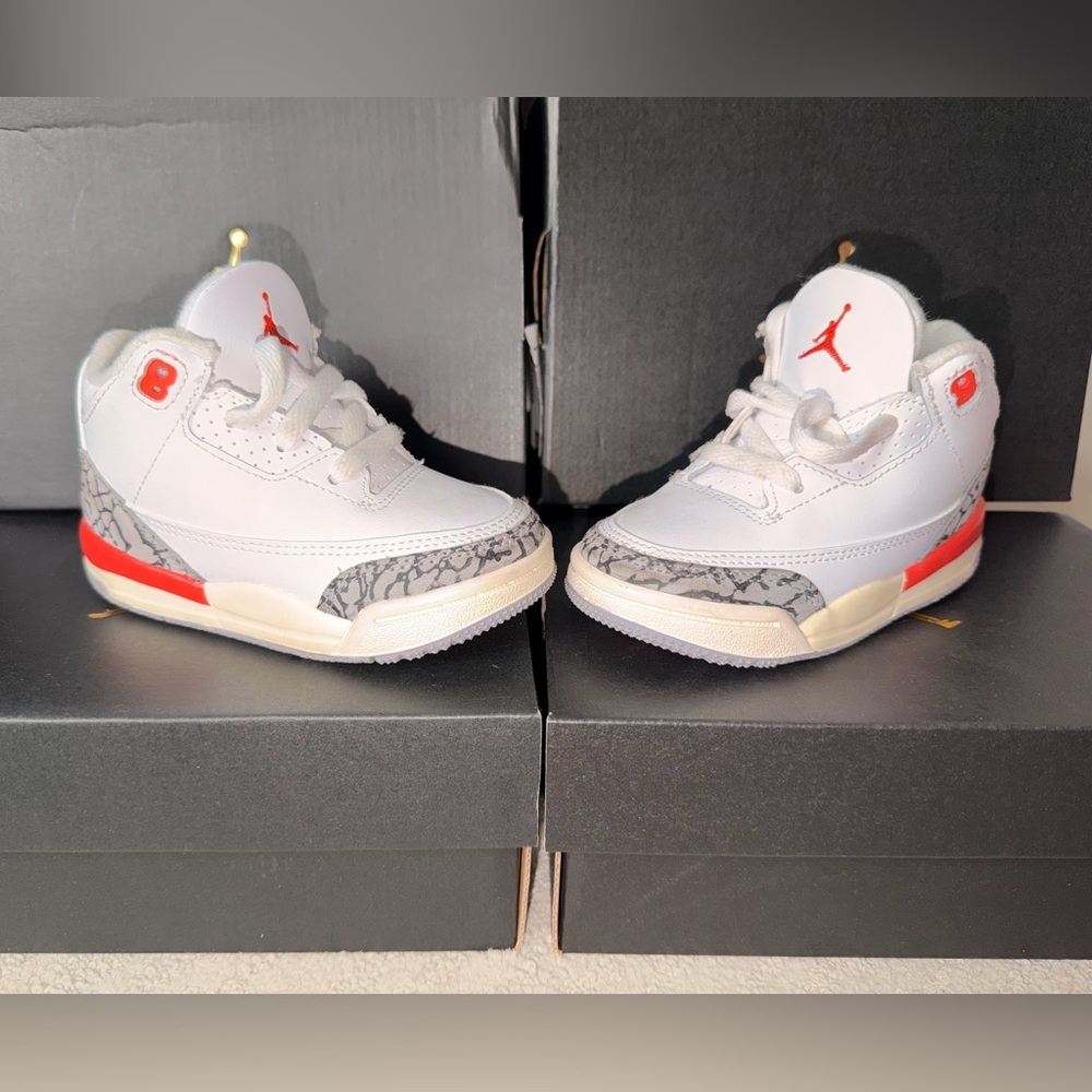 Nike Kids White and Gray Sneakers with Red Accents